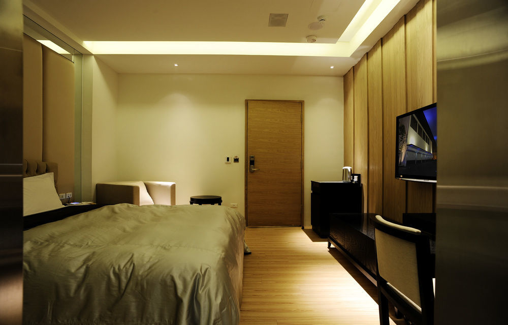 Motel Stars Taichung Exterior foto